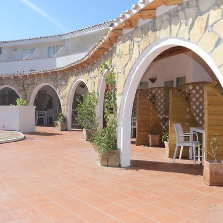 Hotel Altura Villasimius Eksteriør billede