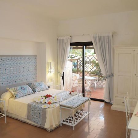 Hotel Altura Villasimius Eksteriør billede