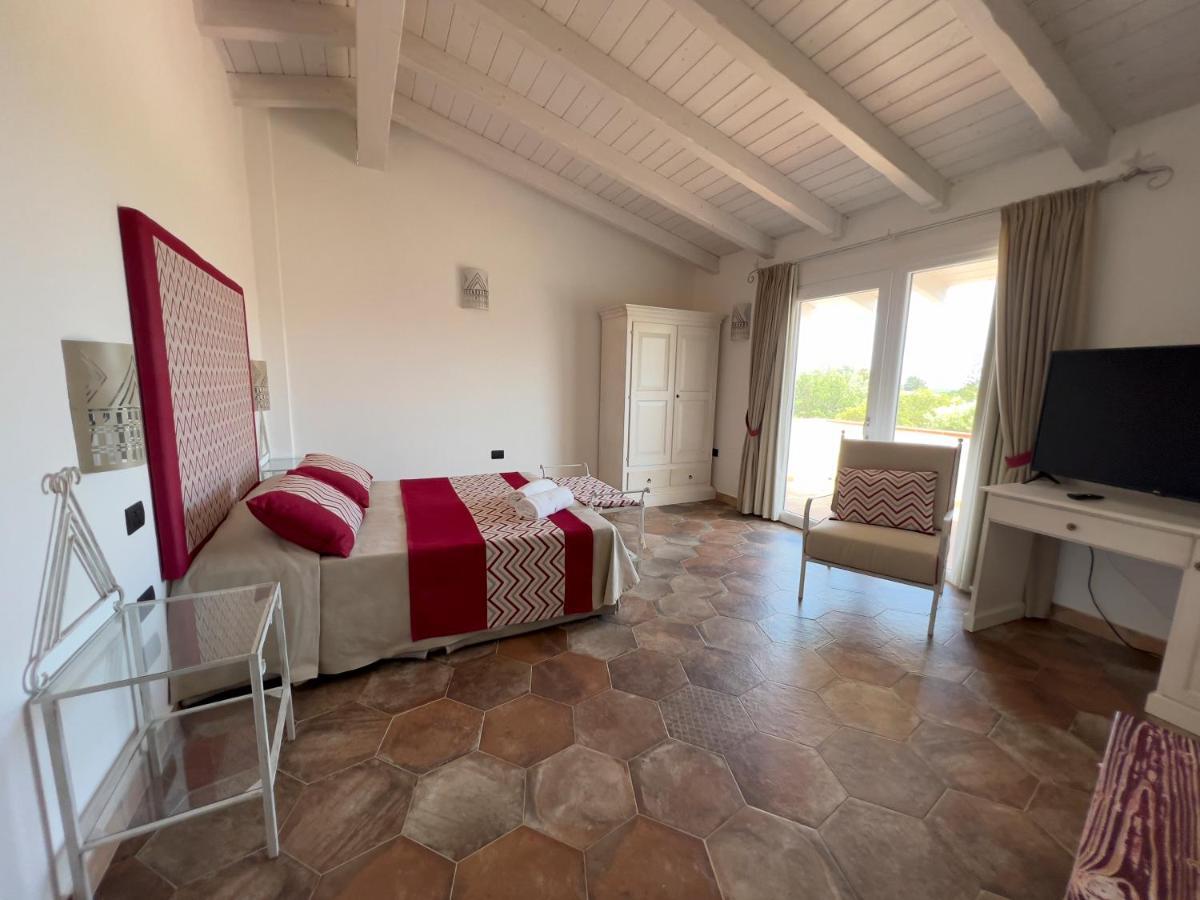Hotel Altura Villasimius Eksteriør billede