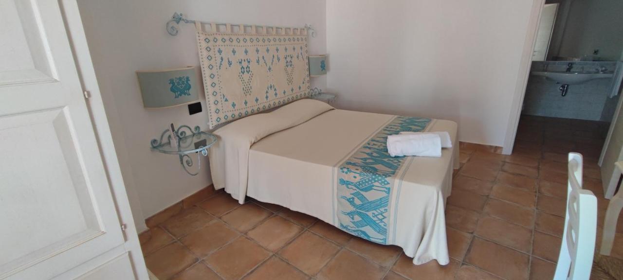 Hotel Altura Villasimius Eksteriør billede