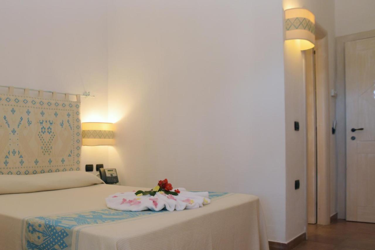 Hotel Altura Villasimius Eksteriør billede